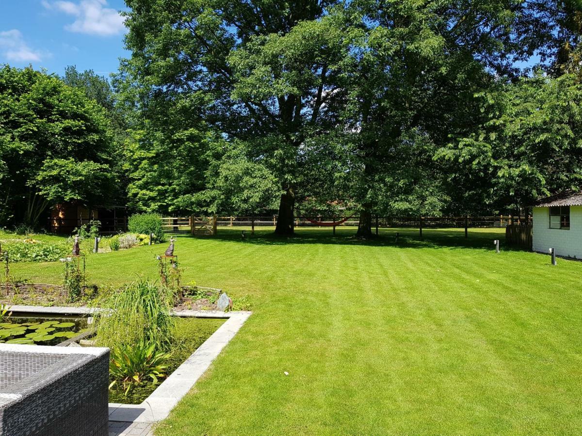 The Two Oaks - Private Garden For Guests Villa Hertsberge Eksteriør billede