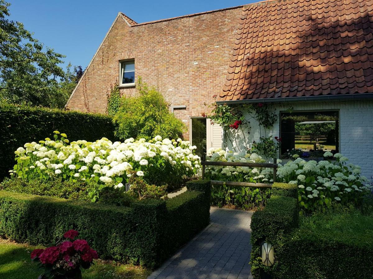 The Two Oaks - Private Garden For Guests Villa Hertsberge Eksteriør billede